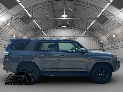 Used 2021 Toyota 4Runner SR5 AWD/4WD image 8