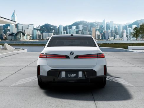 New 2027 BMW i7 xDrive50 w/ Executive Package AWD/4WD image 5