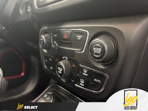 Used 2019 Jeep Compass Trailhawk w/ Leather Interior Group AWD/4WD image 13