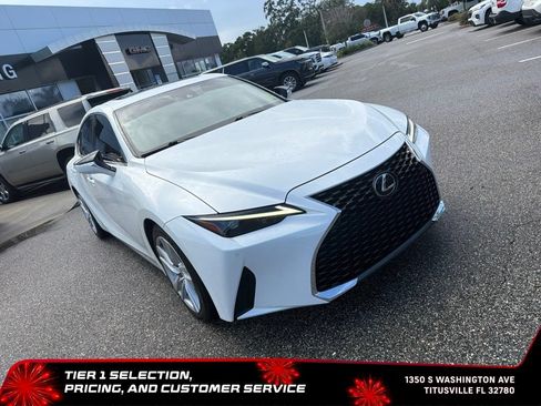 Used 2023 Lexus IS 300 w/ Comfort Package RWD image 4