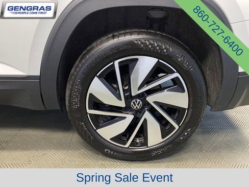 Used 2025 Volkswagen Atlas SE AWD/4WD image 31