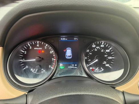 Used 2018 Nissan Rogue SV w/ Premium Package AWD/4WD image 14
