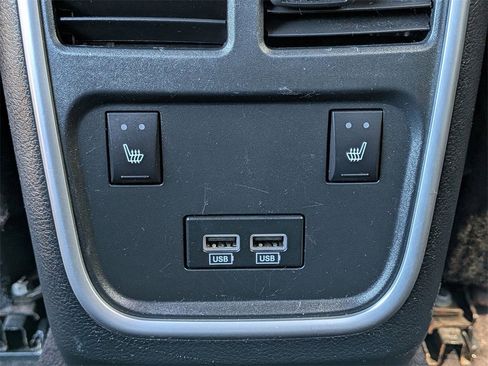 Used 2018 Dodge Charger R/T image 18