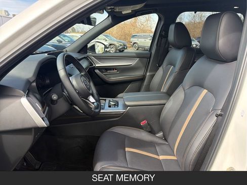 Certified 2025 MAZDA CX-70 3.3 Turbo w/ Premium Plus Pkg AWD/4WD image 11