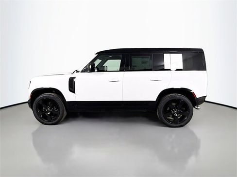 Used 2025 Land Rover Defender 110 V8 image 8