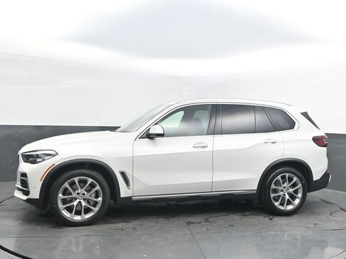 Certified 2022 BMW X5 sDrive40i w/ Premium Package image 4