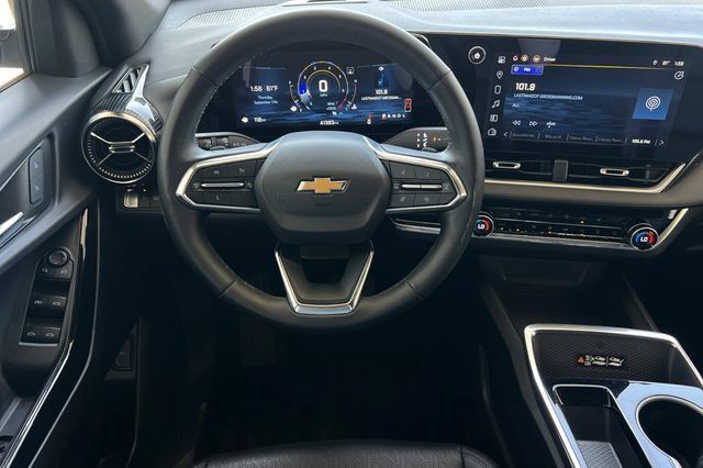 Used 2025 Chevrolet Equinox LT w/ Convenience Package II FWD image 16