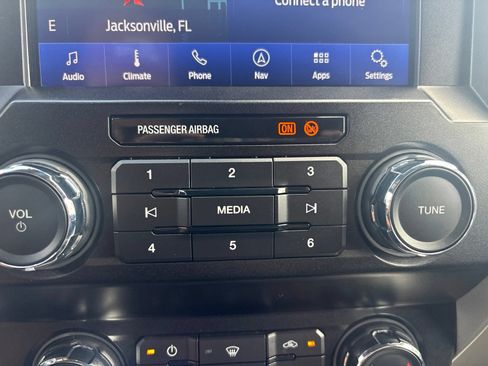 Used 2020 Ford F450 Lariat w/ Lariat Value Package AWD/4WD image 37