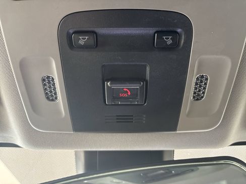 Used 2023 Toyota Camry SE w/ Protection Package (Q2) (TMS) FWD image 16