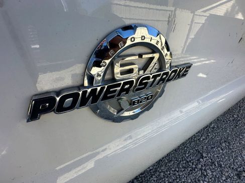 Used 2016 Ford F550 2WD Regular Cab Super Duty image 6