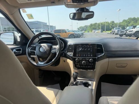 Used 2022 Jeep Grand Cherokee Laredo E AWD/4WD image 47