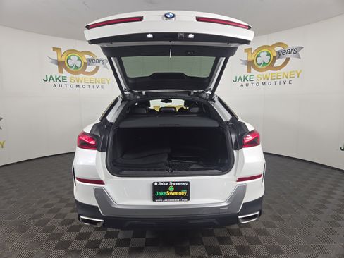 Used 2021 BMW X6 xDrive40i w/ Premium Package image 33