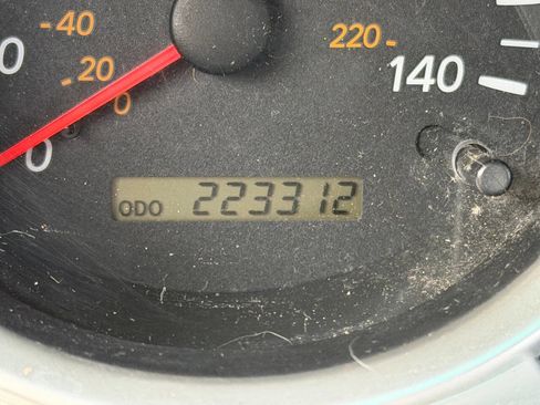 Used 2004 Toyota Highlander Limited image 18