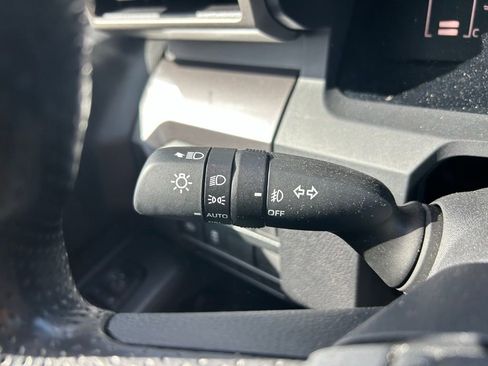Used 2025 Toyota Tacoma SR5 RWD image 22