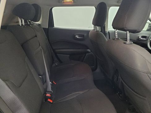 Used 2019 Jeep Compass Sport w/ Tech Group FWD image 19