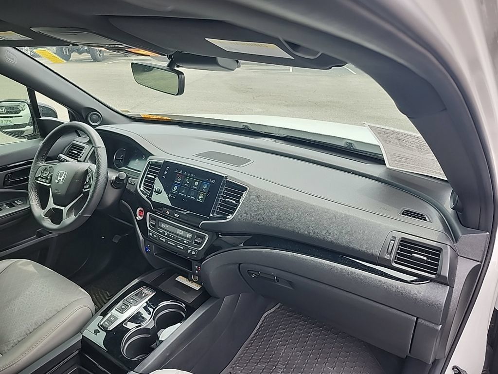 Used 2023 Honda Passport Elite image 41