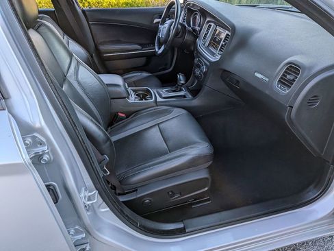 Used 2022 Dodge Charger SXT w/ Leather Interior Group image 34