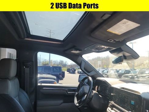 Used 2022 Chevrolet Silverado 1500 ZR2 w/ Technology Package image 17