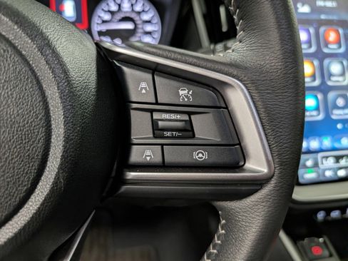 Used 2025 Subaru Outback Premium image 18