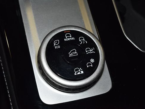 Used 2025 Mitsubishi Outlander SE AWD/4WD image 18