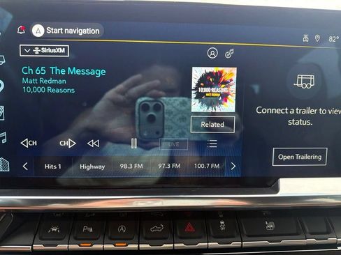 Used 2025 Chevrolet Silverado 1500 High Country w/ High Country Premium Package AWD/4WD image 40