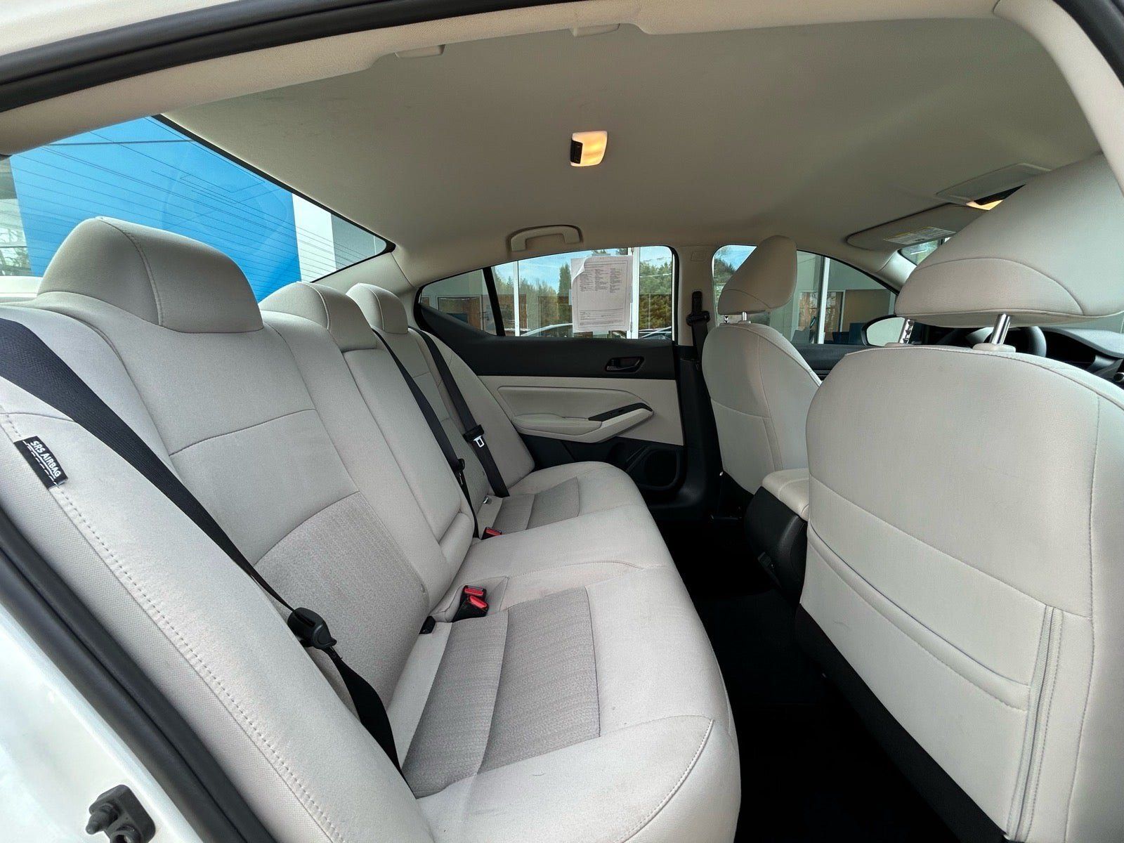 Used 2025 Nissan Altima 2.5 SV FWD image 8