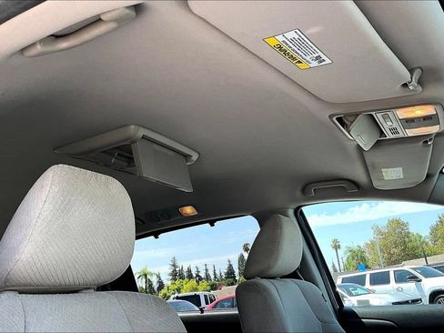 Used 2016 Honda Odyssey SE image 14