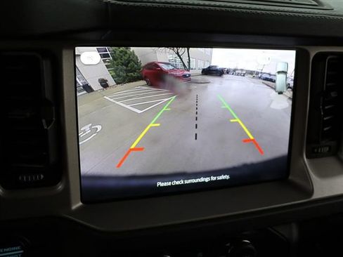 Used 2025 Ford Bronco Outer Banks image 26