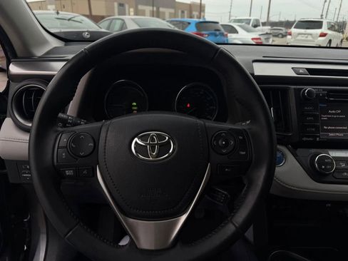 Used 2018 Toyota RAV4 XLE w/ Protection Package image 21