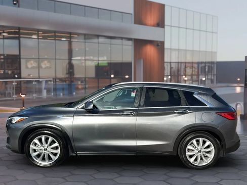 Used 2019 INFINITI QX50 Essential w/ Premium Heat Package AWD/4WD image 3