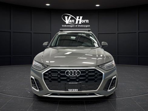 Used 2025 Audi Q5 2.0T Premium Plus w/ Premium Plus Package AWD/4WD image 2