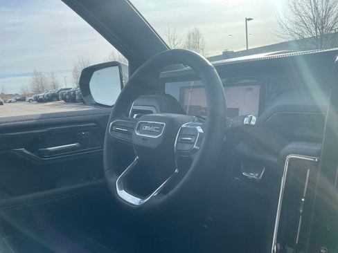 New 2026 GMC Yukon XL Elevation image 29