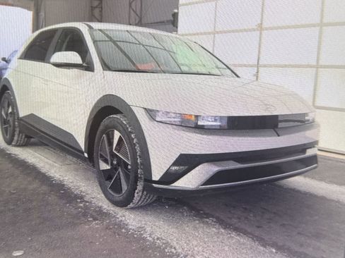 Used 2026 Hyundai Ioniq 5 SEL image 5