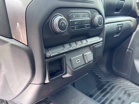 Used 2019 Chevrolet Silverado 1500 Custom Trail Boss w/ Custom Convenience Package AWD/4WD image 18