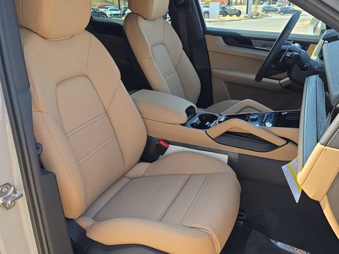 New 2026 Porsche Cayenne S AWD/4WD image 27