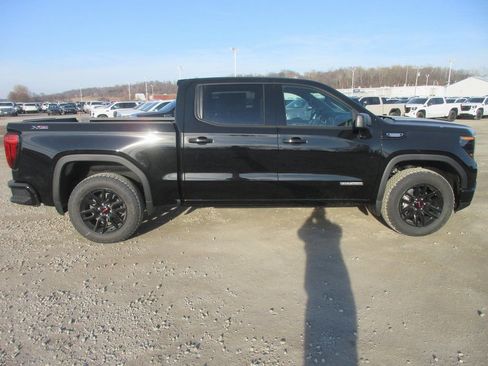 New 2026 GMC Sierra 1500 Elevation image 3