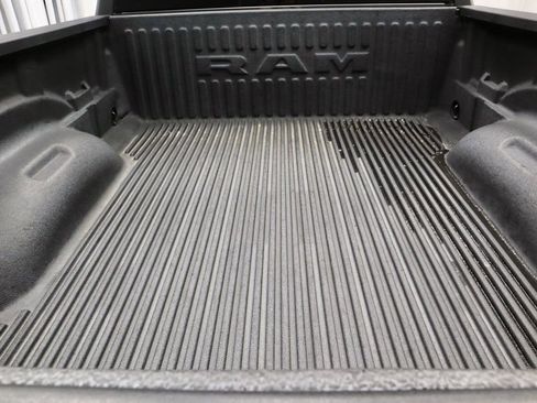 Used 2022 RAM 1500 Big Horn AWD/4WD image 13
