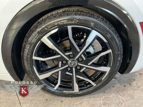 New 2026 Toyota Prius Plug-In Hybrid image 7