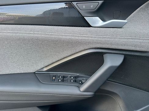 New 2026 Volkswagen Tiguan S image 10