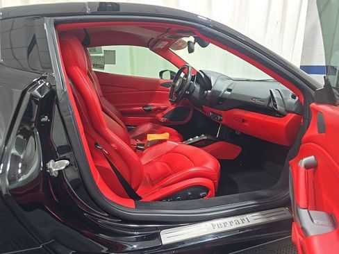 Used 2018 Ferrari 488 Spider RWD image 6