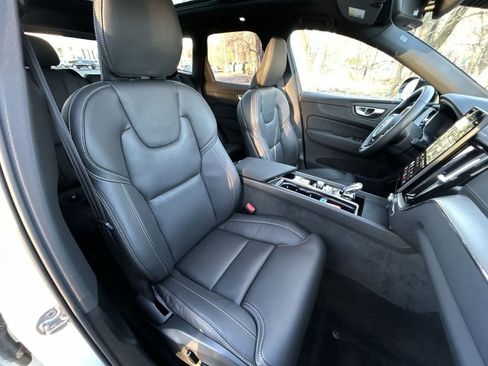 New 2026 Volvo XC60 B5 Ultra w/ Climate Package image 25