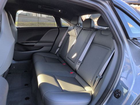 Used 2024 Lucid Air Touring image 29