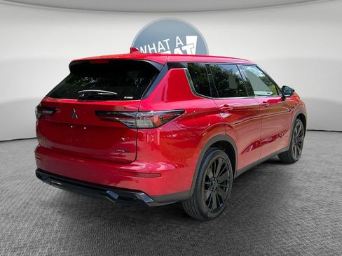Used 2026 Mitsubishi Outlander LE AWD/4WD image 3