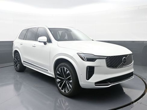 Used 2025 Volvo XC90 T8 Ultra w/ Protection Package image 3