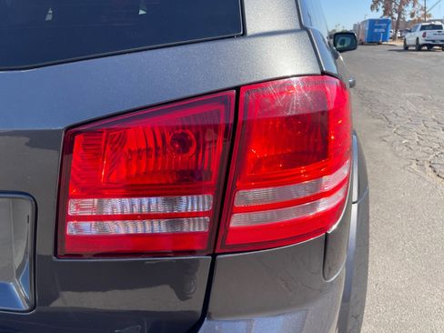 Used 2018 Dodge Journey SE w/ Connectivity Group FWD image 29