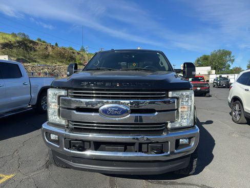 Used 2017 Ford F250 Lariat w/ Lariat Ultimate Package AWD/4WD image 1