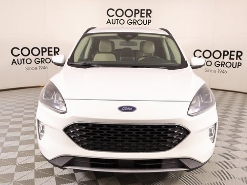 Used 2020 Ford Escape SEL image 9