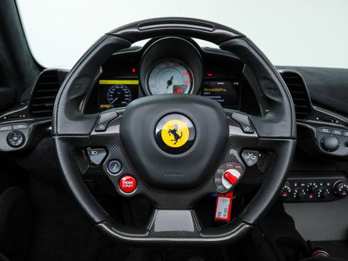 Certified 2015 Ferrari 458 Speciale A image 6