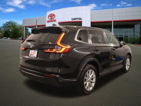 Used 2024 Honda CR-V EX image 3