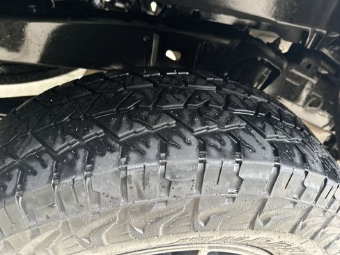 Used 2021 Toyota Tacoma SR5 w/ Technology Package AWD/4WD image 18